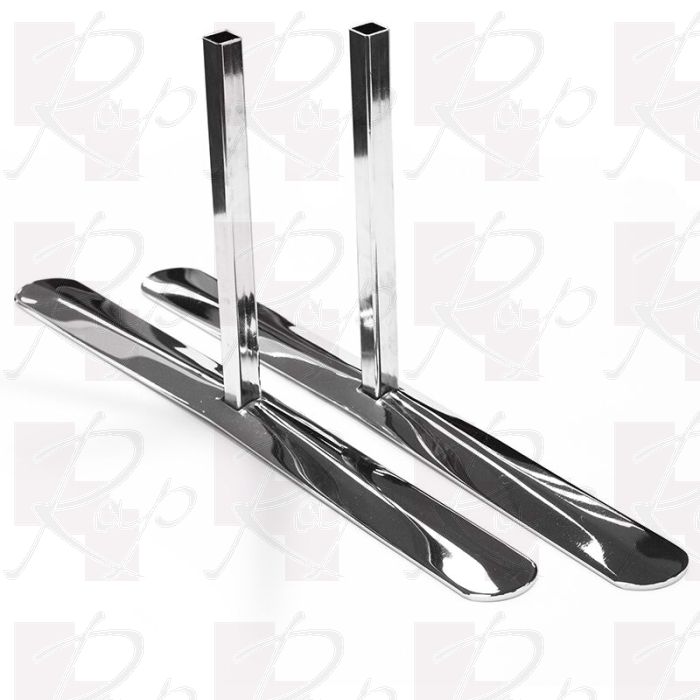 Stabilising feet with a chrome finish
