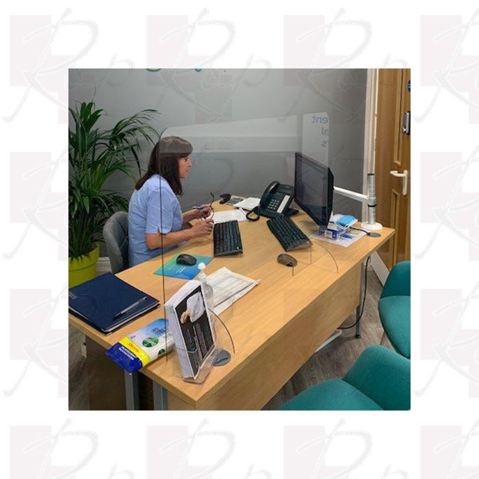Clear acrylic desktop dividers with freestanding design, suitable for social distancing 
