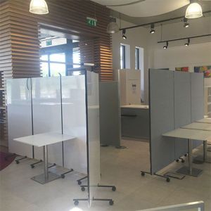 Foldable room divider with white gloss laminate